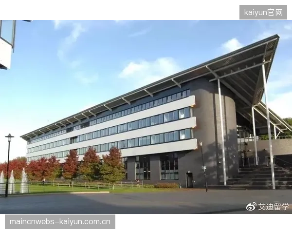 爱荷华州立大学的艾迪·布朗凭借其全面的技术和出色的篮球智商，被认为是一名高下限的乐透区前锋人选。